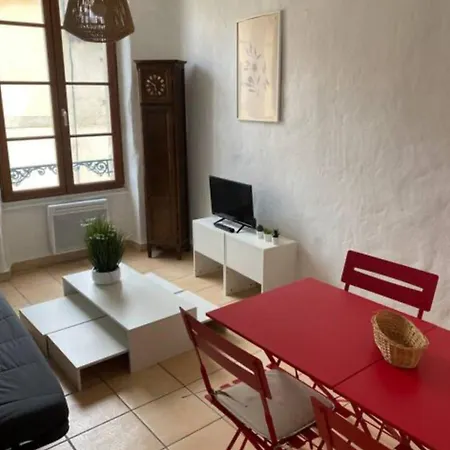 Bright T2 In The Heart Of The City Center * Carcassonne